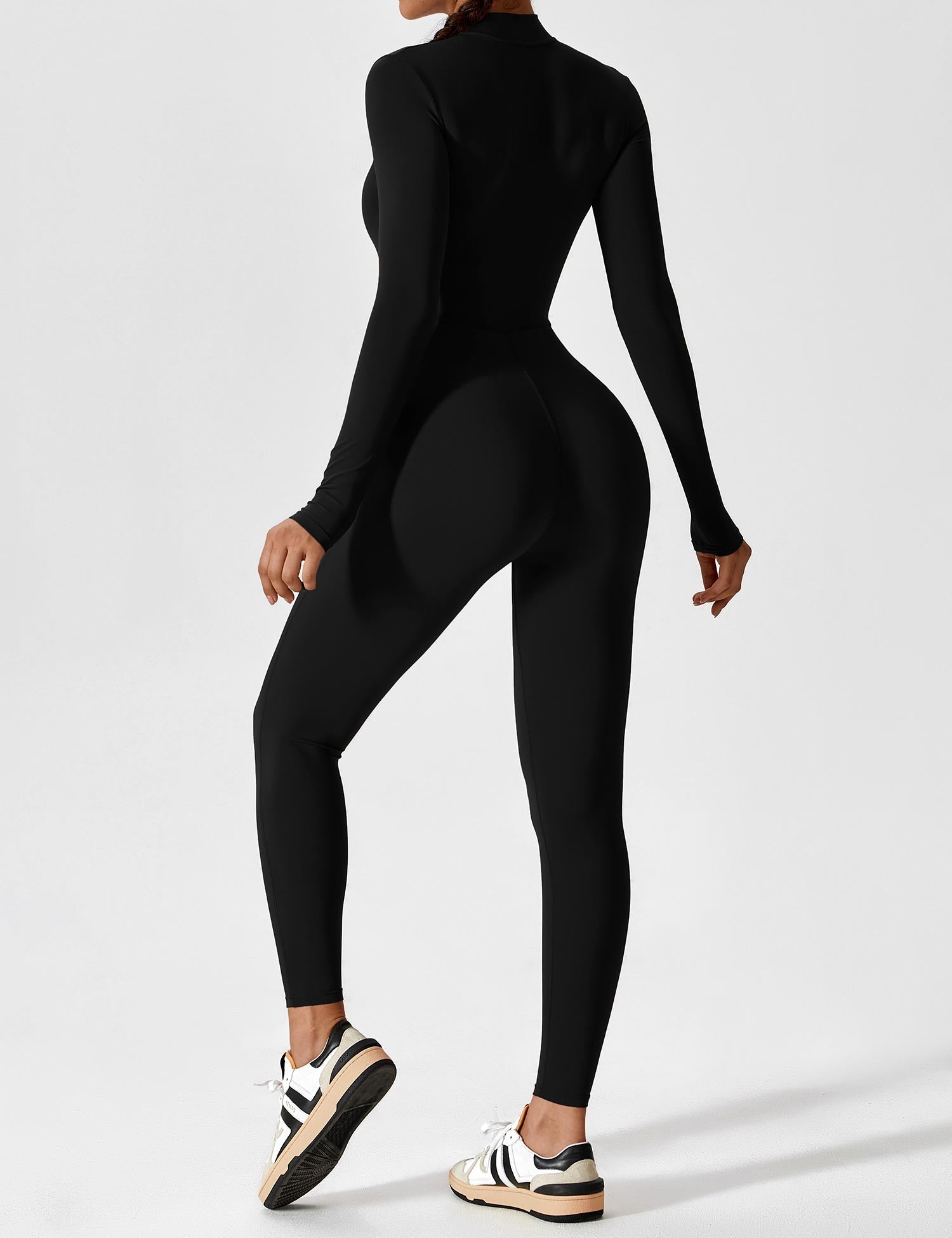 STILVÆRK | Jumpsuit med Lynlås og Lange Ærmer